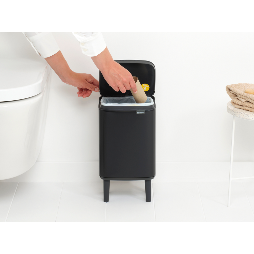 Brabantia dotykový odpadkový koš Bo Hi - 4 L, černá