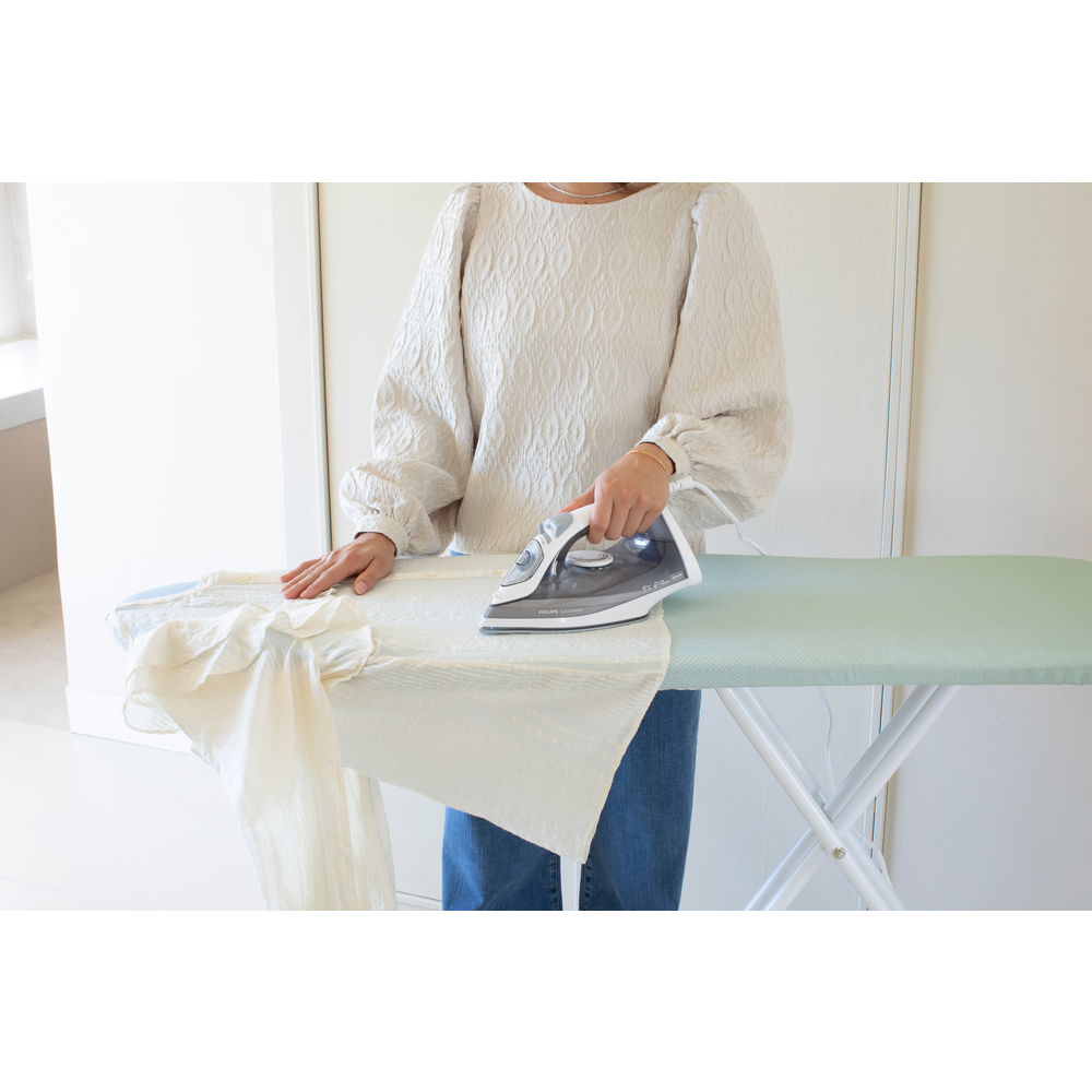 Brabantia žehlicí prkno B, 124x38 cm, pevná napařovací podložka na žehličku, Soothing Sea