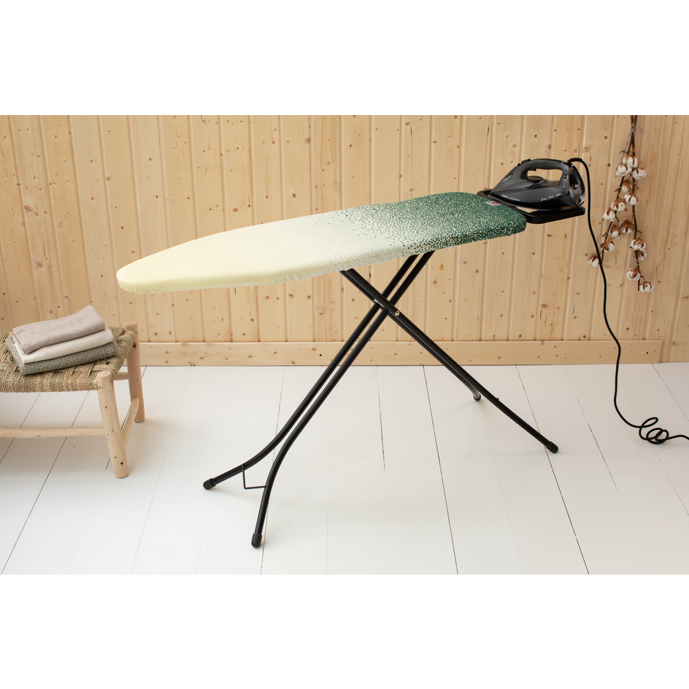 Brabantia žehlicí prkno B 124x38 cm, černý rám, pevná odkládací plocha, New Dawn