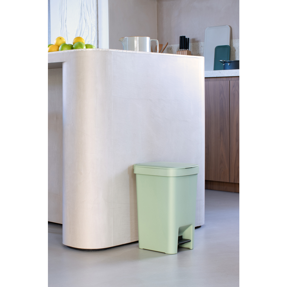 Brabantia plastový odpadkový kompaktní pedálový koš StepUp 16 L, nefritově zelená