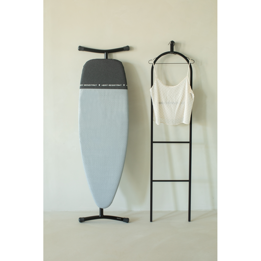 Brabantia žehlicí prkno D, 135x45cm, parkovací zóna, černý rám 35mm, Denim Black