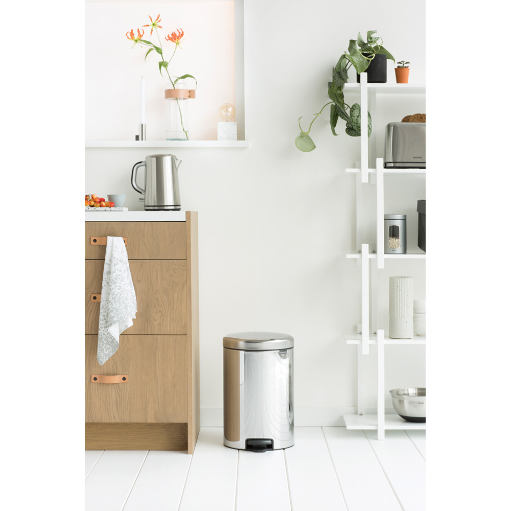 Brabantia pedálový odpadkový koš newIcon -  20 L lesklá ocel, kovové vědro
