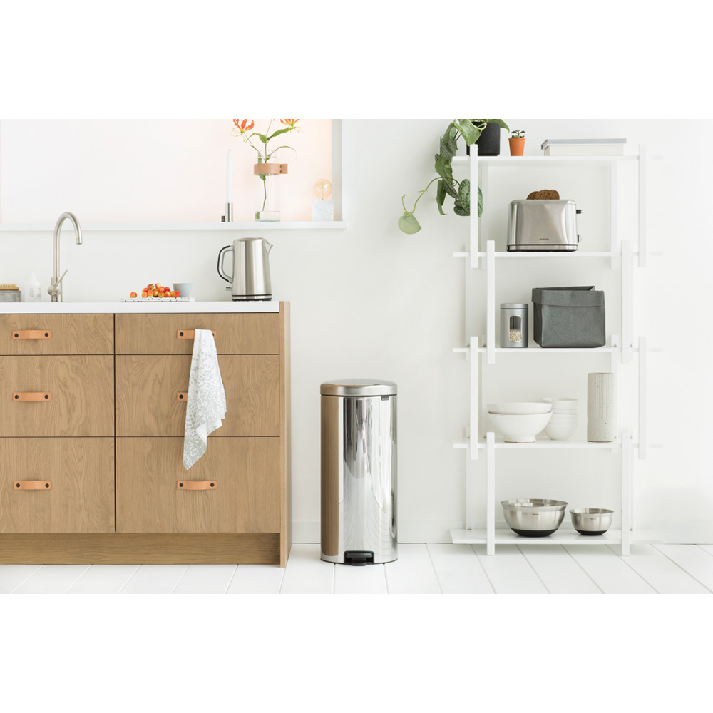 Brabantia pedálový odpadkový koš newIcon -  30 L lesklá ocel, kovové vědro