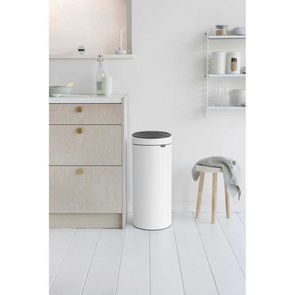 Brabantia Odpadkový koš Touch Bin New - 30 L, bílá