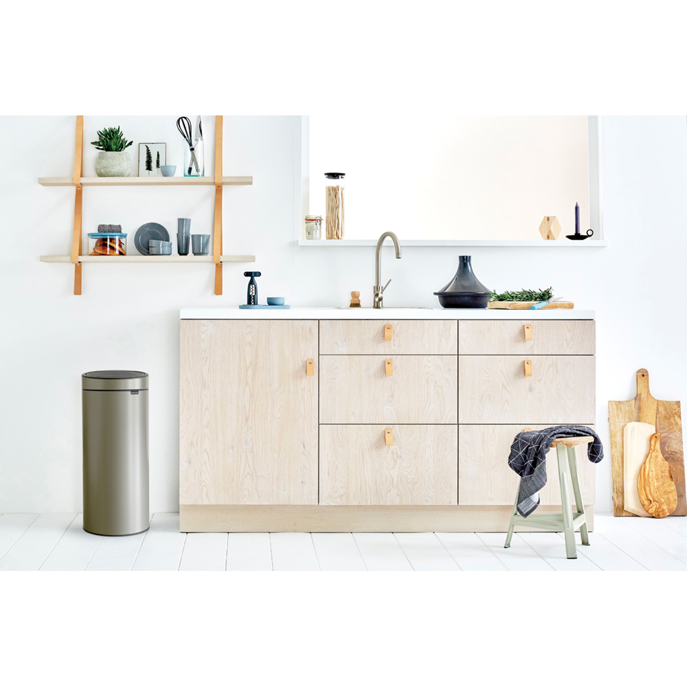 Brabantia Odpadkový koš Touch Bin New - 30 L, platinová