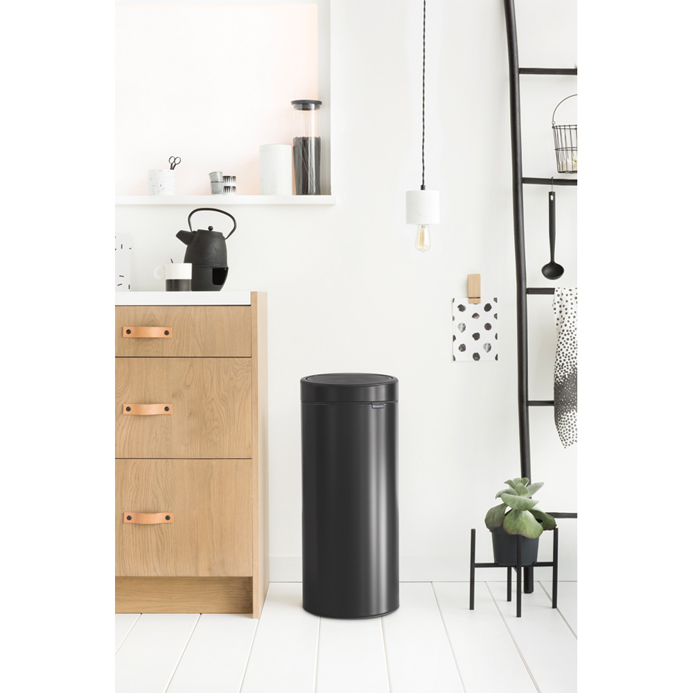 Brabantia Odpadkový koš Touch Bin New - 30 L, matná černá