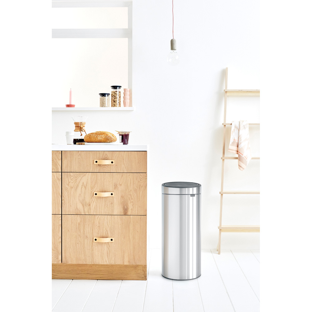 Brabantia Odpadkový koš Touch Bin New - 30 L, matná ocel