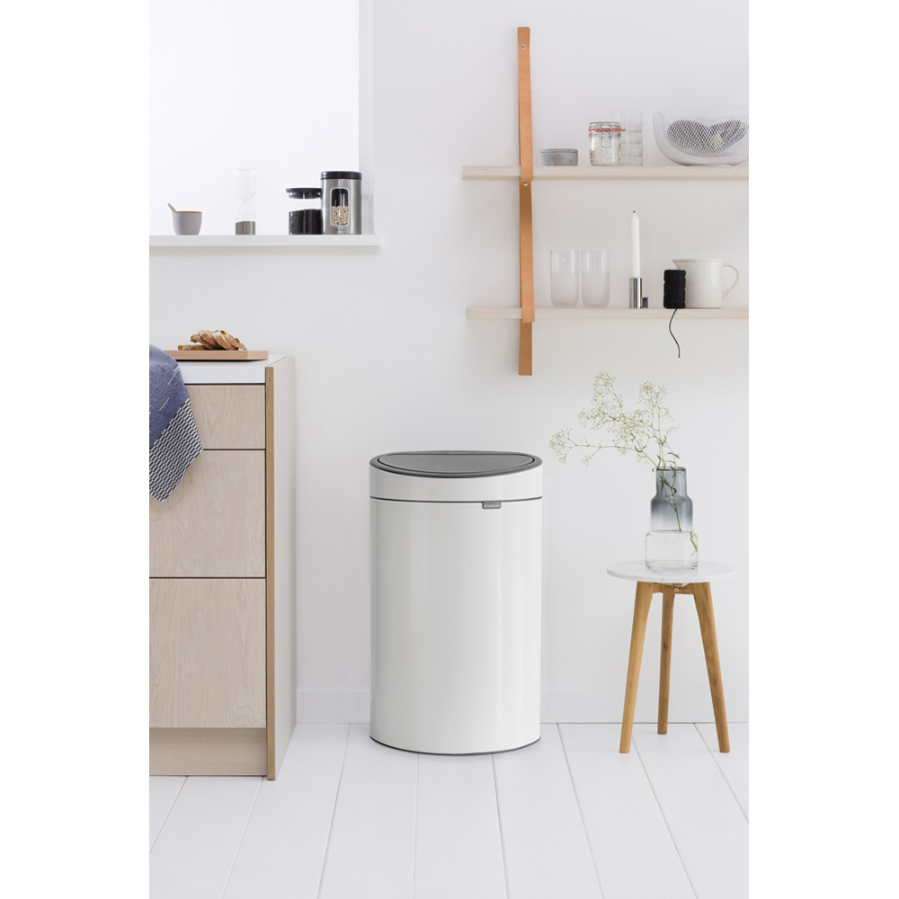 Brabantia Odpadkový koš Touch Bin - 40 L, bílá