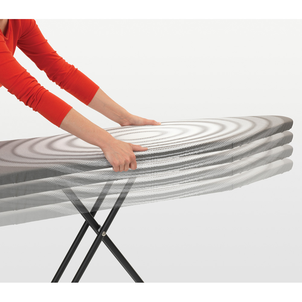 Brabantia žehlicí prkno B - odkládací plocha pro žehličky, černý rám 22mm, Titan Oval