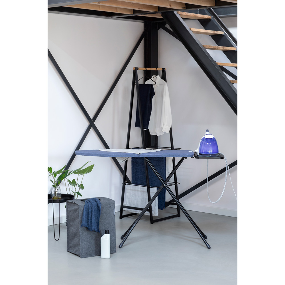 Brabantia žehlicí prkno C,124x45cm, pevný držák pro parní jednotku, černý rám, 25mm, Denim Blue